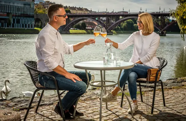 Vinska Degustacija Ob Reki Dravi Maribor Pohorje Slovenija Slovenia Vid Ponikvar 01