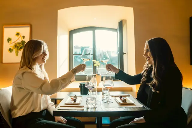 Degustacije V Najstarejsi Trti Visit Maribor Pohorje Slovenia Klemen Golob 072