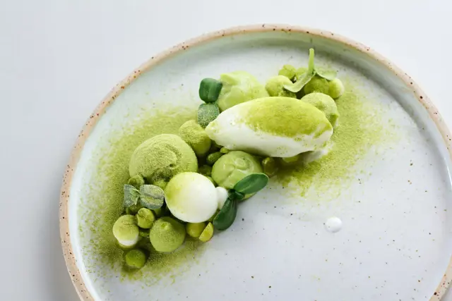 Restavracija Sedem Puding Graha Sfera Pinjevca Prah Graha Kompresirane Jabolke V Limoninem Soku Vinegret Greha 2 Maribor Pohorje Slovenija Slovenia Tomo Jesenicnik