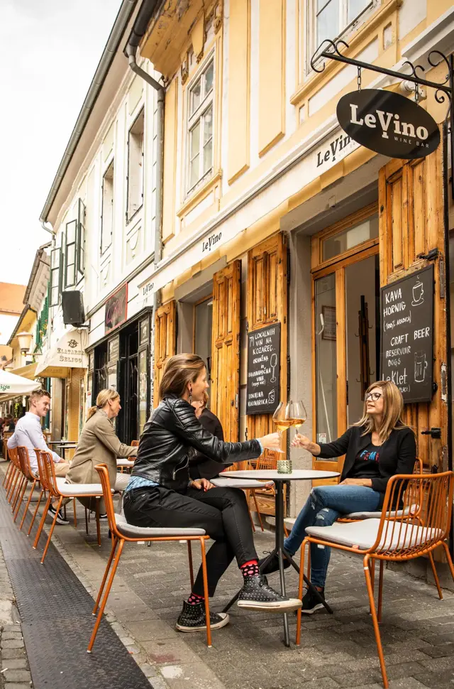 Vinski Bar Levino Postna Ulica Maribor Pohorje Slovenija Slovenia Vid Ponikvar 02