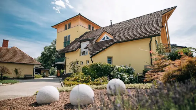 Gostilna in motel Pri Lešniku